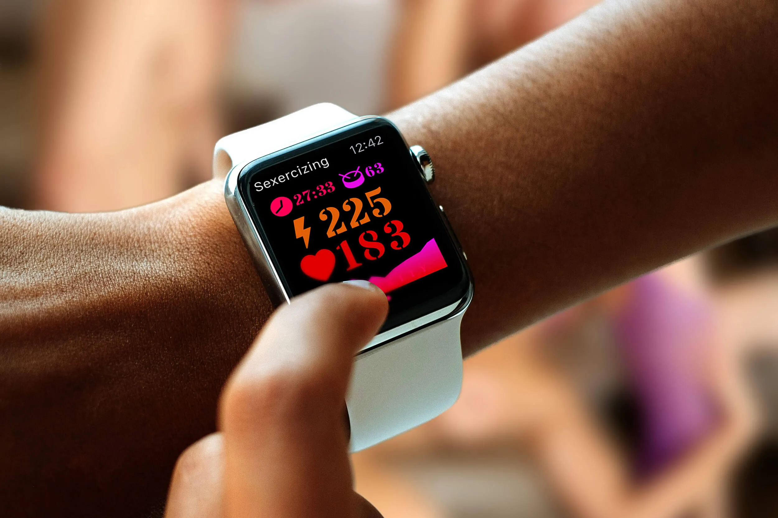 A person using an Apple Watch app that turn sex into a workout